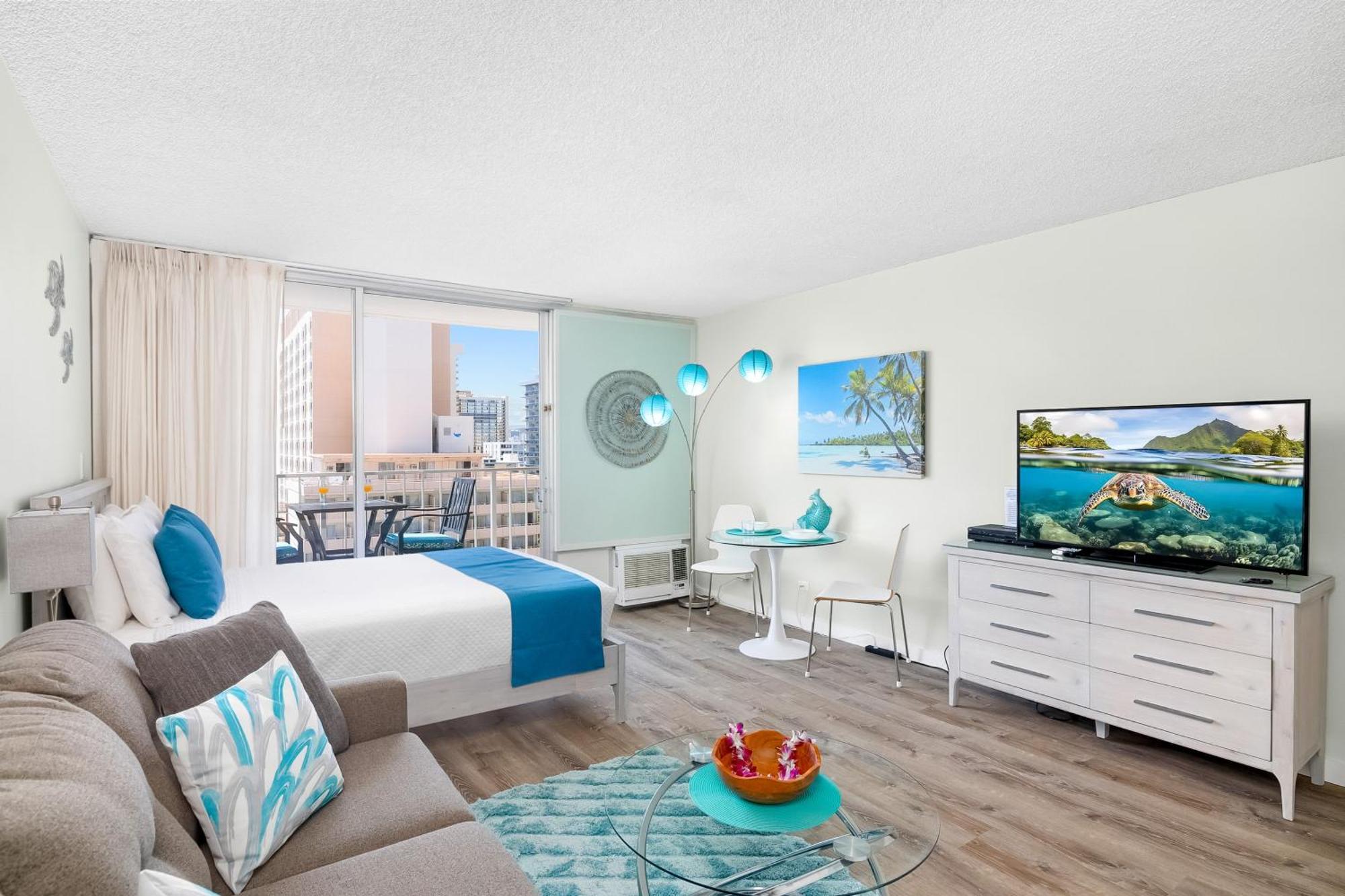 Waikiki Place Studios At The Marine Surf Waikiki Honolulu Bagian luar foto