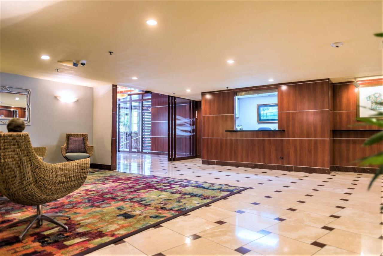 Waikiki Place Studios At The Marine Surf Waikiki Honolulu Bagian luar foto